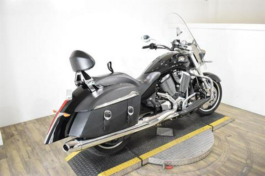 2011 Victory Cross Roads®