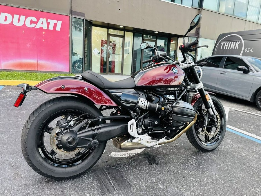 2024 BMW R 12 Aventurin Red Metallic