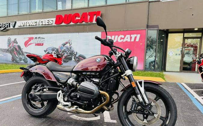 2024 BMW R 12 Aventurin Red Metallic