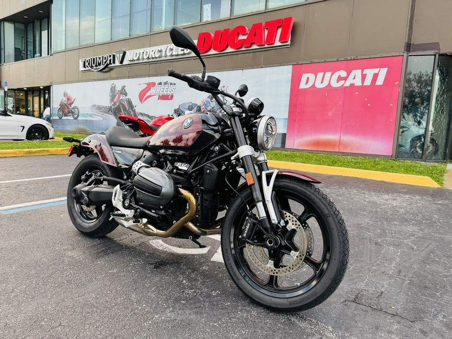 2024 BMW R 12 Aventurin Red Metallic