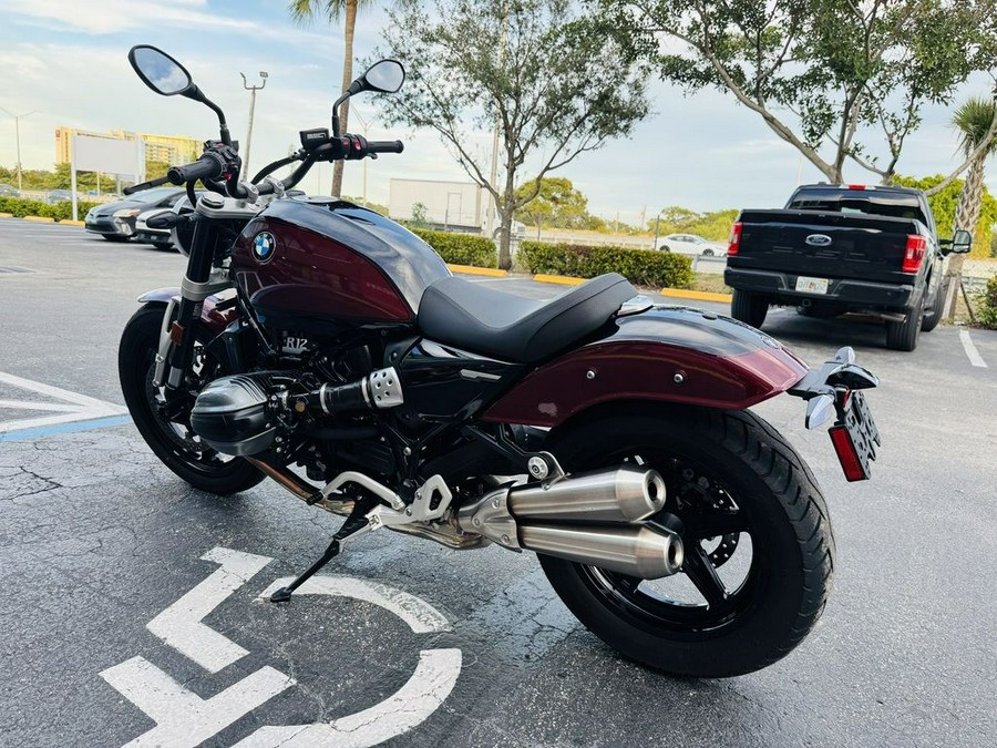 2024 BMW R 12 Aventurin Red Metallic
