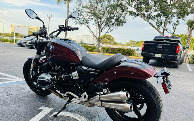 2024 BMW R 12 Aventurin Red Metallic