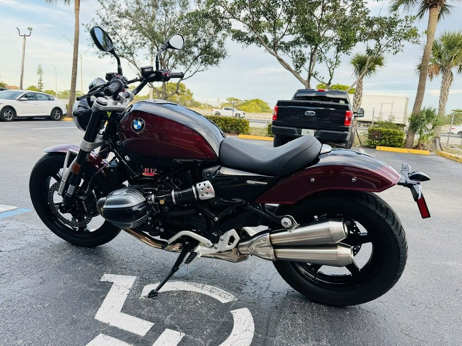 2024 BMW R 12 Aventurin Red Metallic