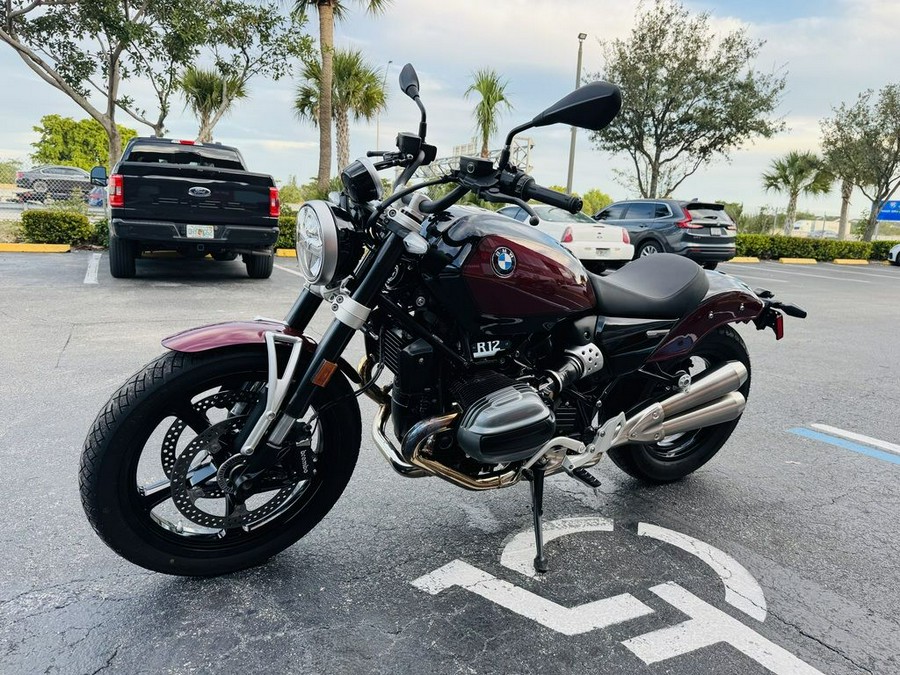 2024 BMW R 12 Aventurin Red Metallic
