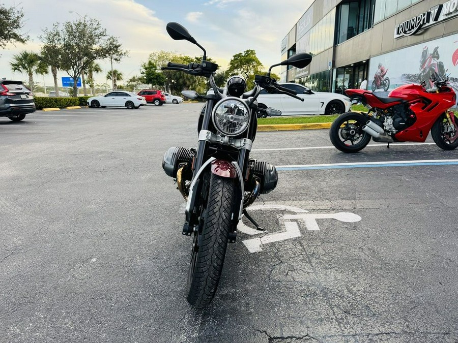 2024 BMW R 12 Aventurin Red Metallic