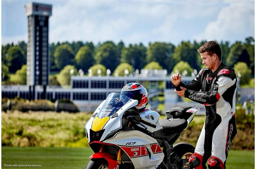 2022 Yamaha YZF R7 CA