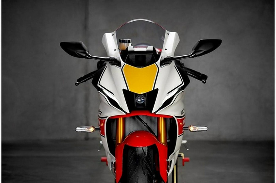 2022 Yamaha YZF R7 CA