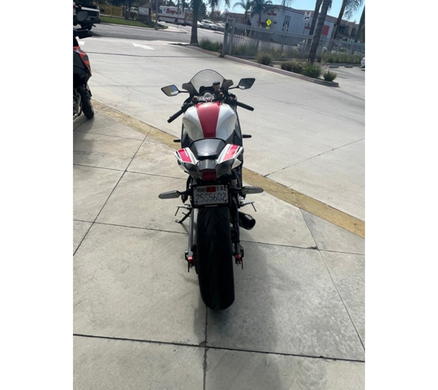 2022 Yamaha YZF R7 CA