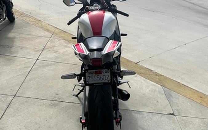 2022 Yamaha YZF R7 CA