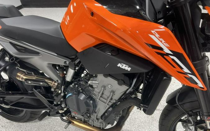 2024 KTM Duke 790