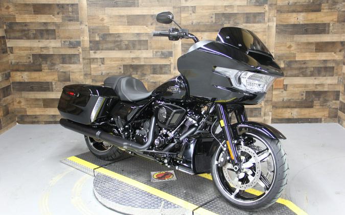 2024 Harley-Davidson Road Glide® Vivid Black - Black Finish