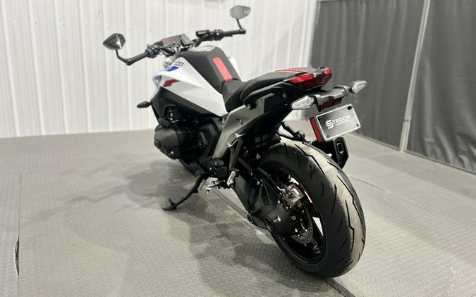 2026 BMW R 1300 R Performance 1300 R