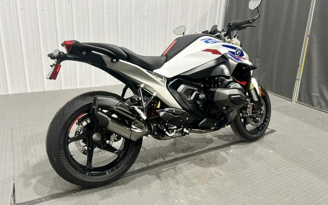 2026 BMW R 1300 R Performance 1300 R