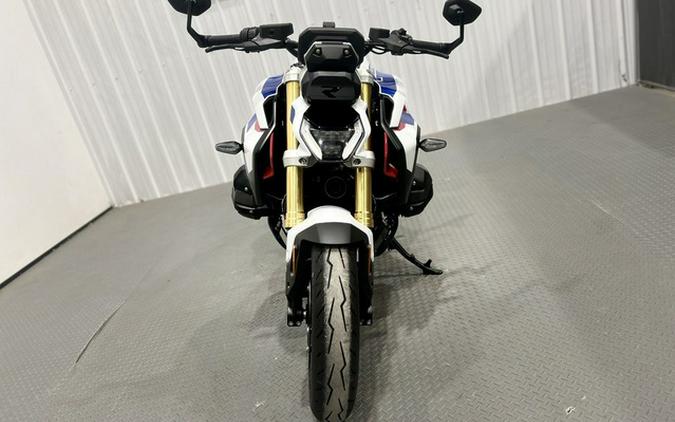 2026 BMW R 1300 R Performance 1300 R