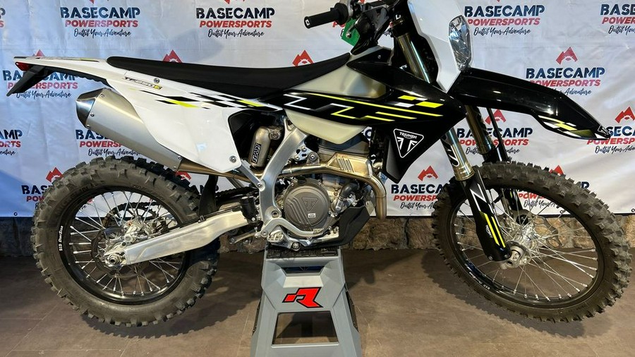 2026 Triumph TF 250-E Jet Black/Pure White