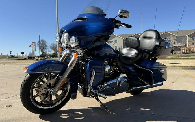 2015 Harley-Davidson® FLHTK - Ultra Limited