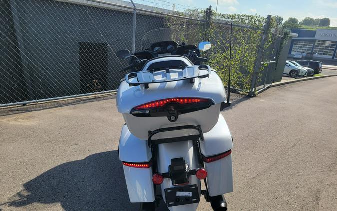 2026 Indian Pursuit® Dark Horse® with 112 and Powerband Audio Package