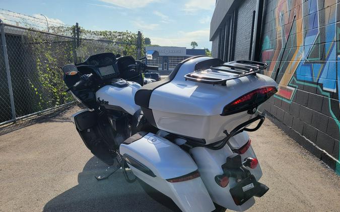 2026 Indian Pursuit® Dark Horse® with 112 and Powerband Audio Package