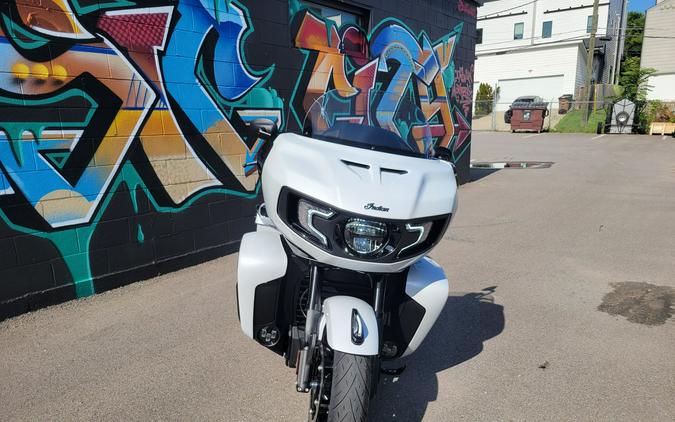2026 Indian Pursuit® Dark Horse® with 112 and Powerband Audio Package