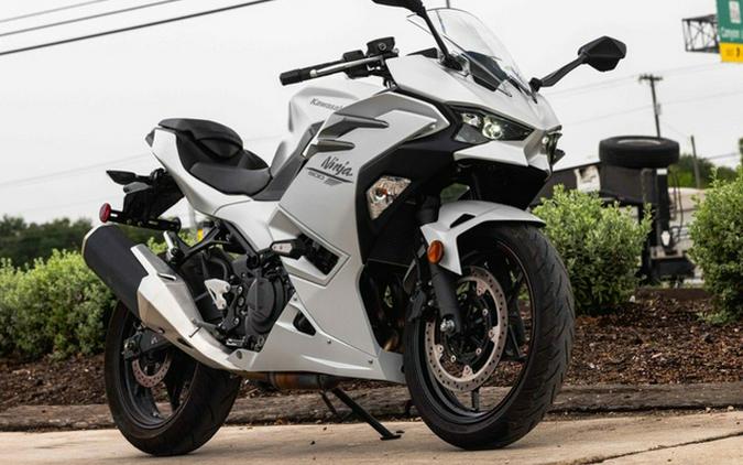 2025 Kawasaki Ninja 500