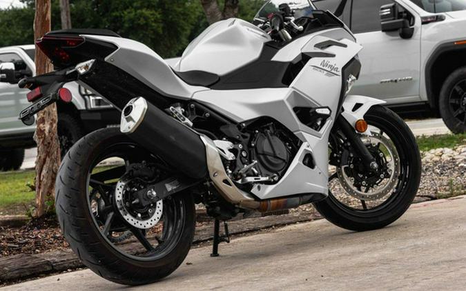 2025 Kawasaki Ninja 500