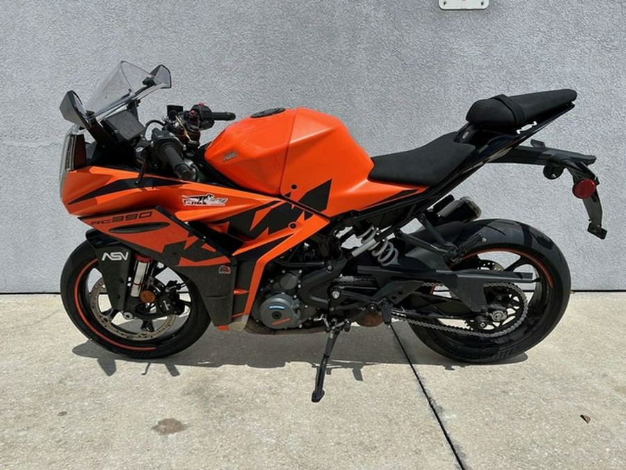 2022 KTM RC 390