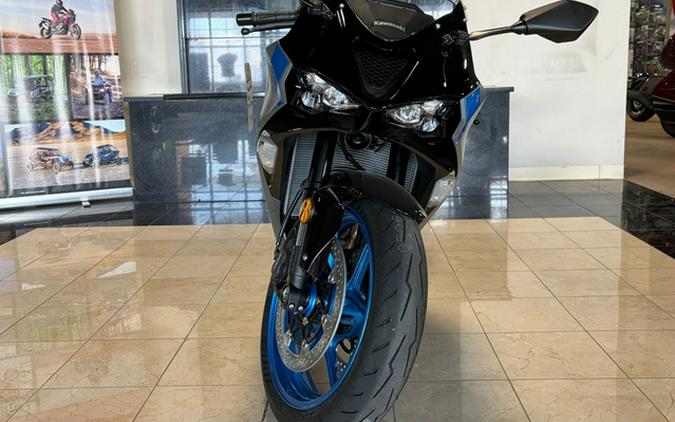 2026 Kawasaki Ninja ZX-6R Base