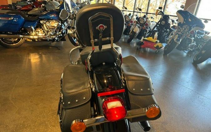 2017 Harley Davidson Heritage Softail® Classic FLSTC