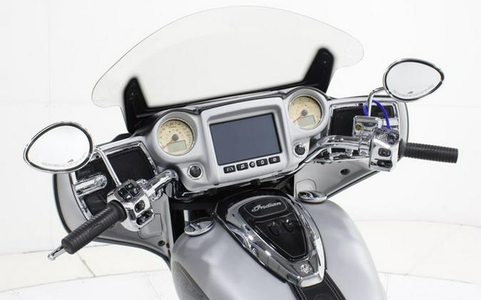 2018 Indian Chieftain Classic ABS Star Silver Smoke