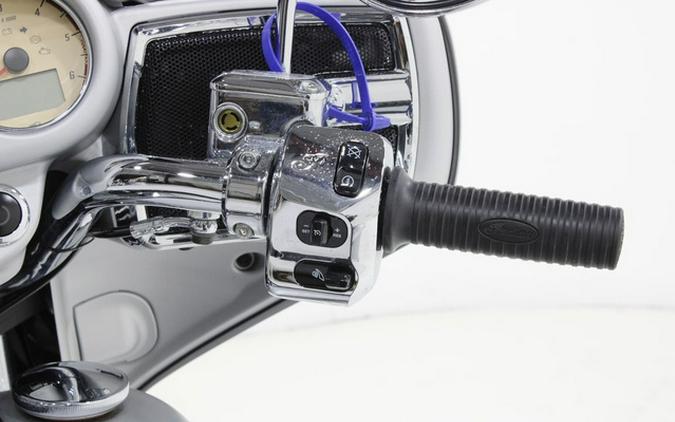 2018 Indian Chieftain Classic ABS Star Silver Smoke