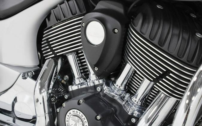 2018 Indian Chieftain Classic ABS Star Silver Smoke