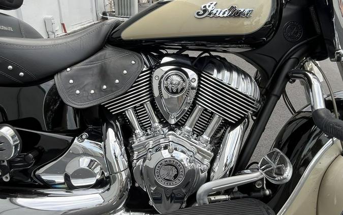 2021 Indian Motorcycle® Springfield® Thunder Black/Dirt Track Tan