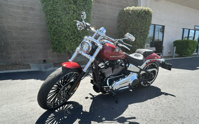 2025 Harley-Davidson Breakout® Brilliant Red