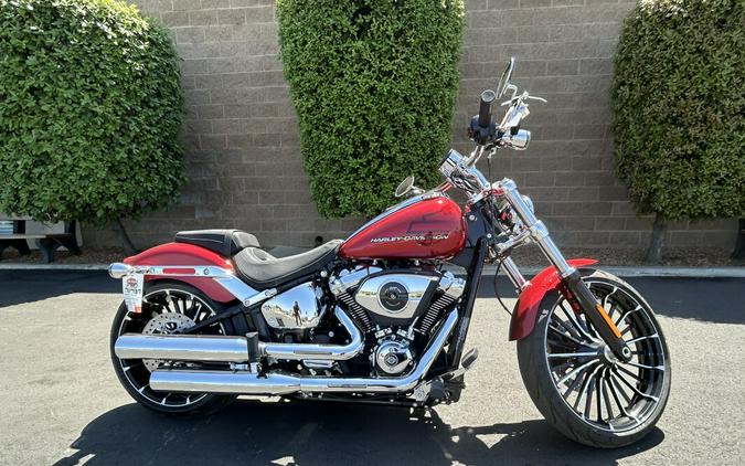 2025 Harley-Davidson Breakout® Brilliant Red