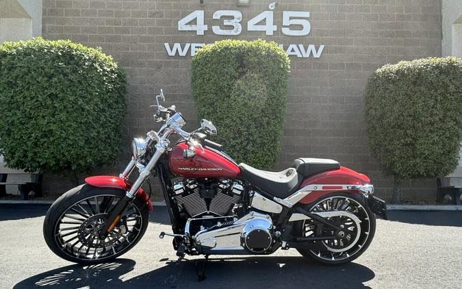 2025 Harley-Davidson Breakout® Brilliant Red