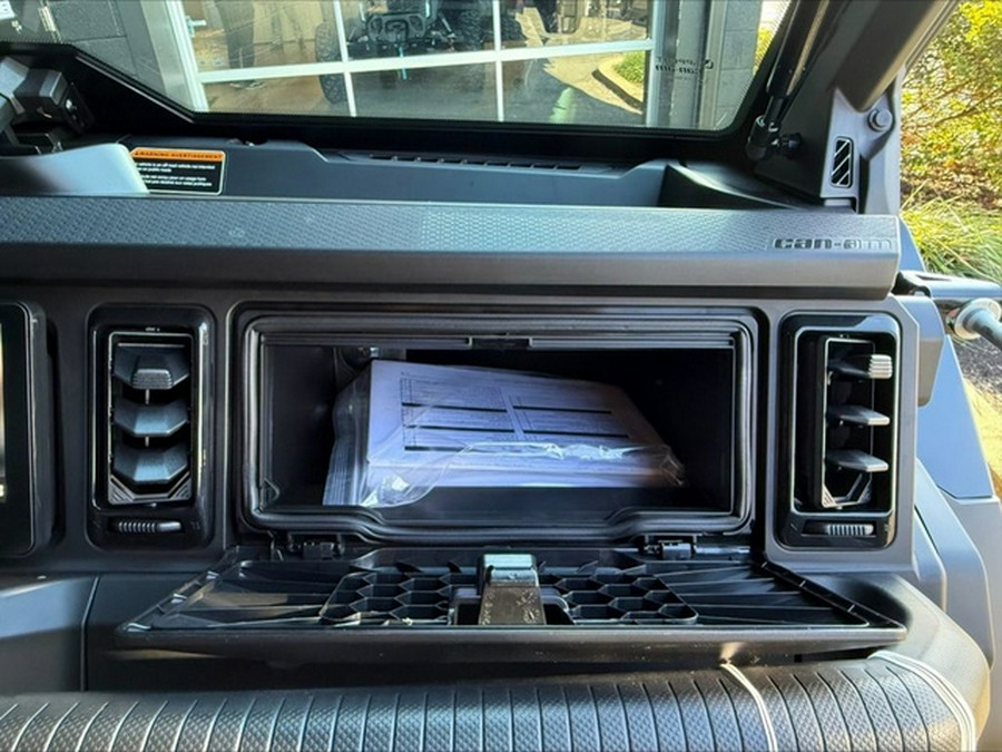 2026 Can-Am Defender MAX Limited HD11