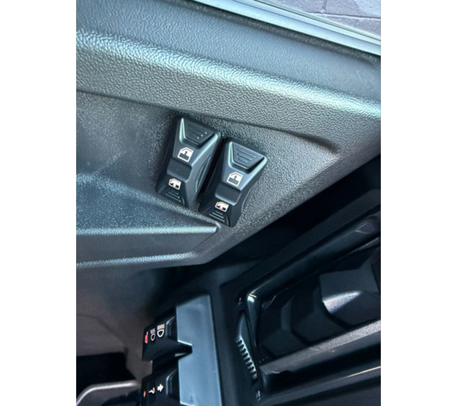 2026 Can-Am Defender MAX Limited HD11