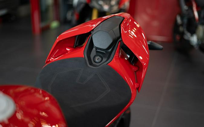 2025 Ducati Panigale V4 S