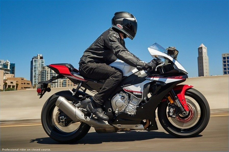2016 Yamaha Motor Corp., USA YZF-R1S