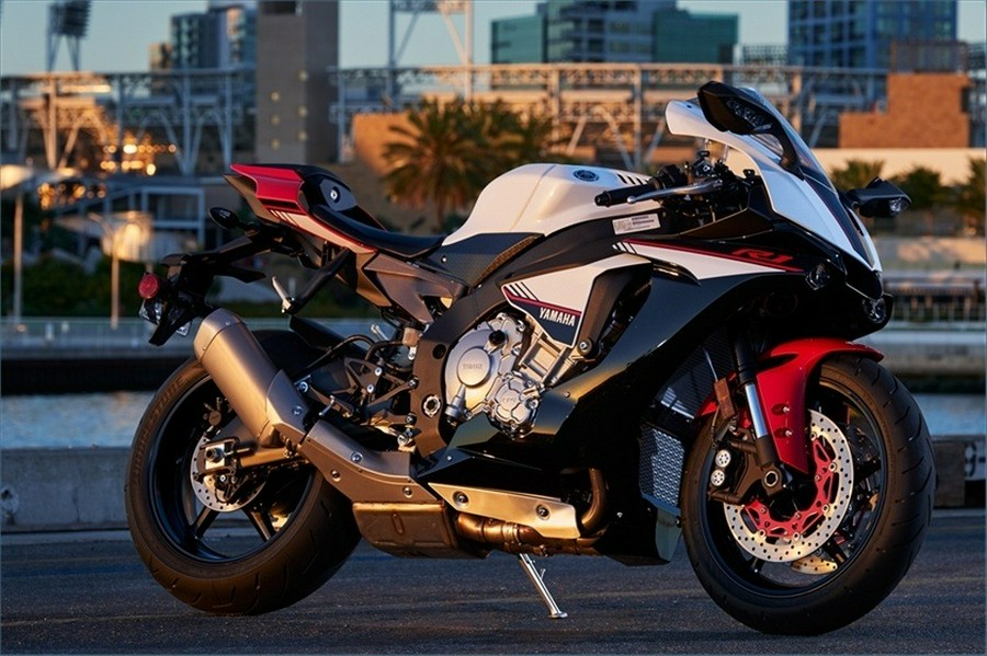 2016 Yamaha Motor Corp., USA YZF-R1S