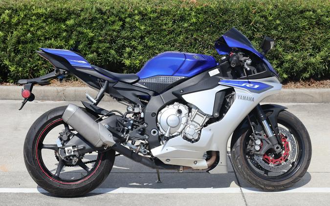 2016 Yamaha Motor Corp., USA YZF-R1S