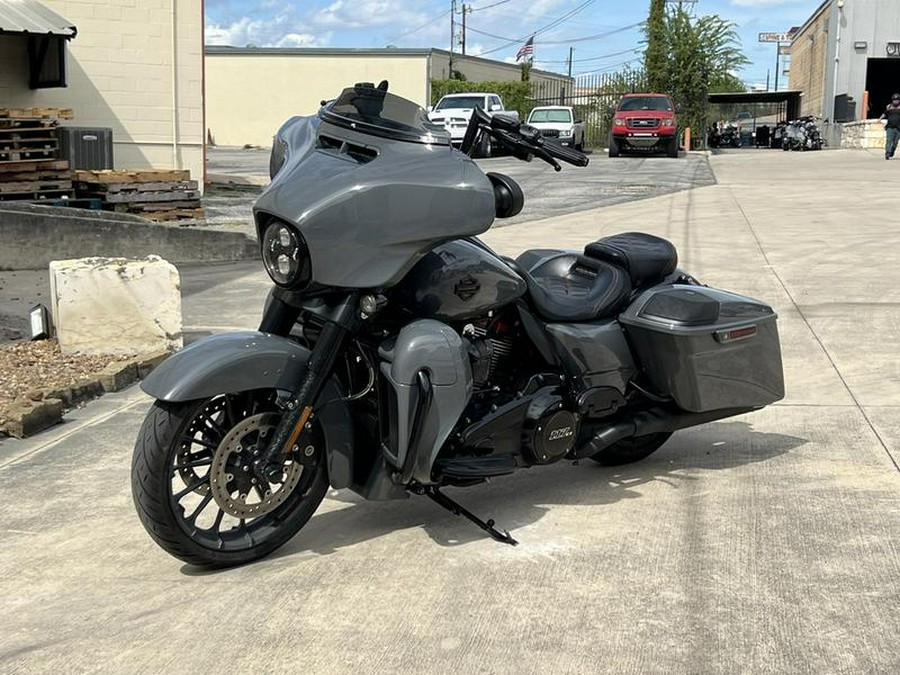 2018 Harley-Davidson® FLHXSE - CVO™ Street Glide®