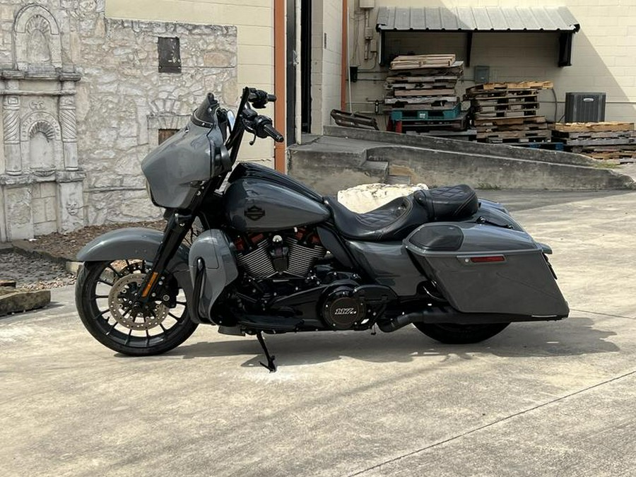 2018 Harley-Davidson® FLHXSE - CVO™ Street Glide®