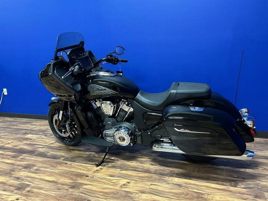 2024 Indian Motorcycle® Challenger® Black Metallic