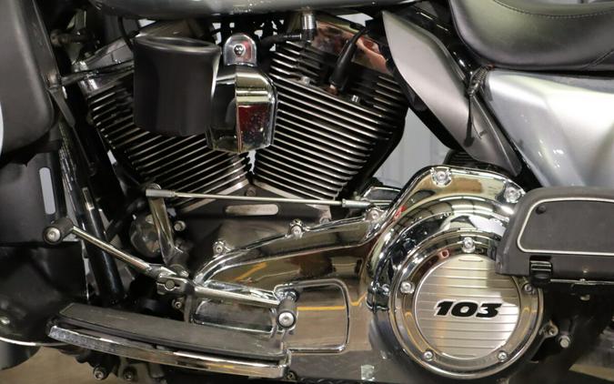 2011 Harley-Davidson Road Glide Ultra FLTRU