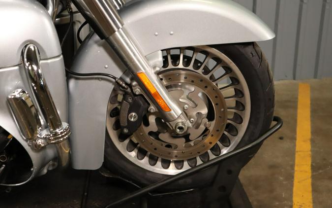 2011 Harley-Davidson Road Glide Ultra FLTRU