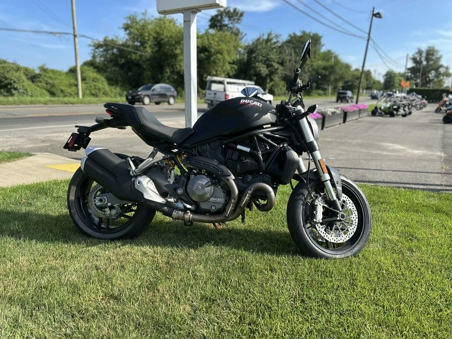 2018 Ducati Monster 821 Dark Stealth