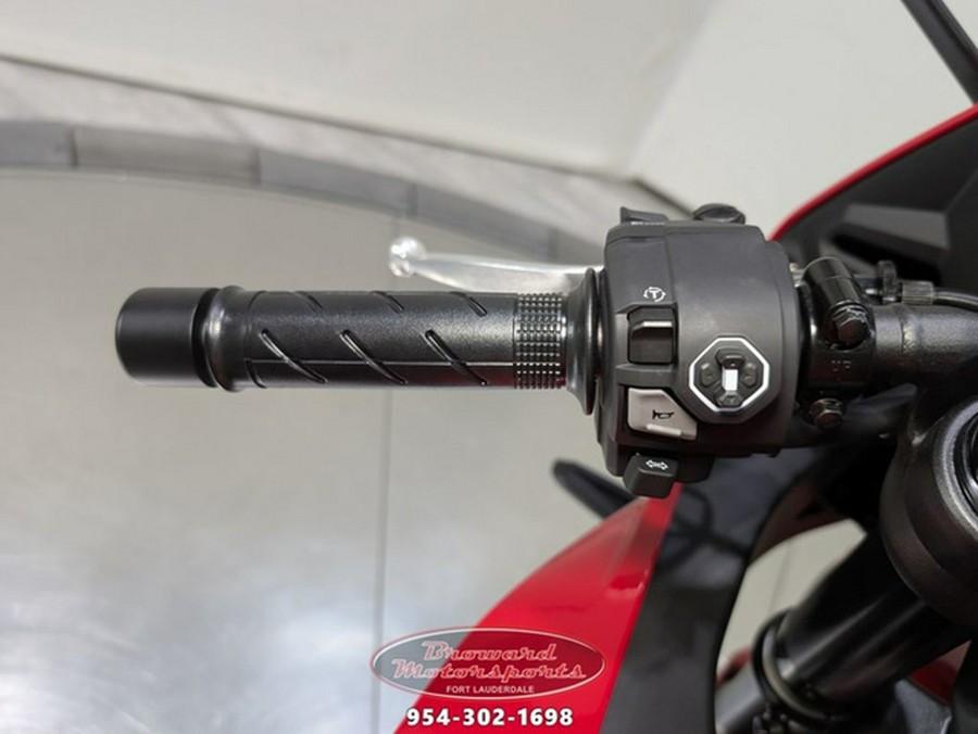 2025 Honda CBR650R E-Clutch