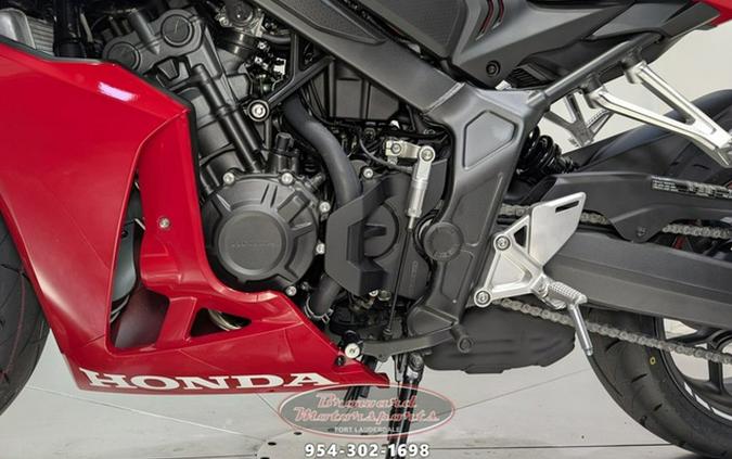 2025 Honda CBR650R E-Clutch