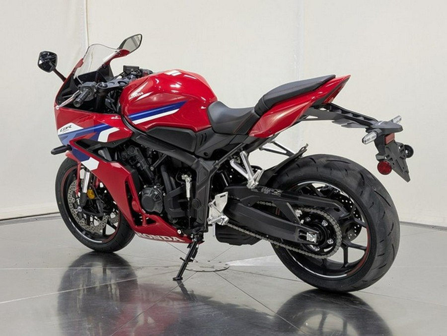 2025 Honda CBR650R E-Clutch